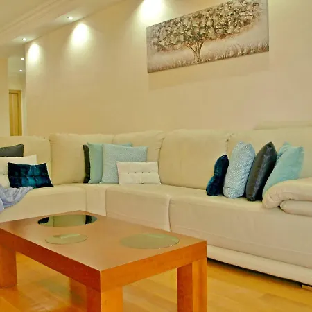 Apartment White House *