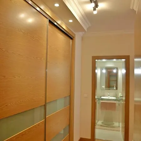 White House Apartment *